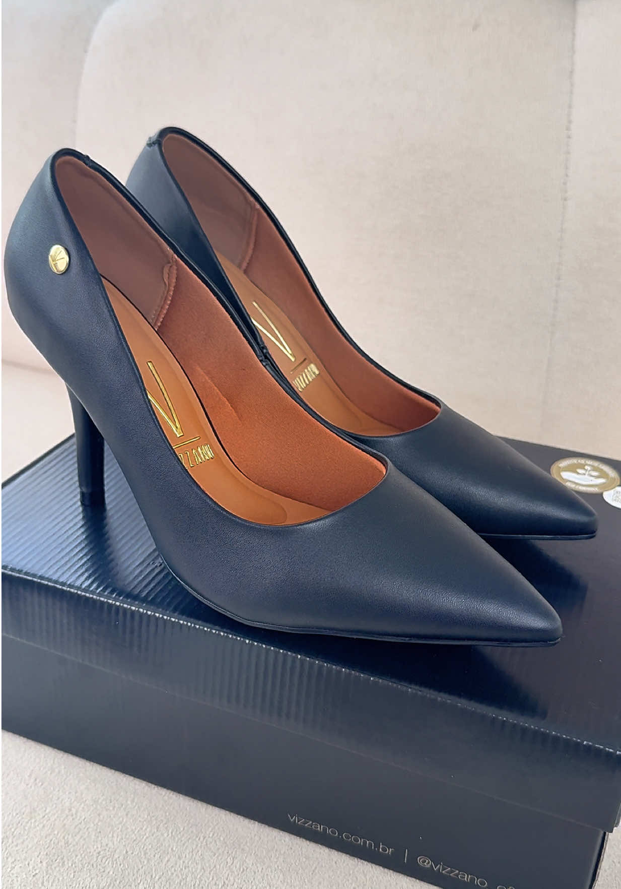 Meu coração derrete toda vez que eu vejo um scarpin 😍🤌🏻🤌🏻 #tiktokmefezcomprar #tiktokmefezassistir #sapatosfemininos #vizzano #scarpin 