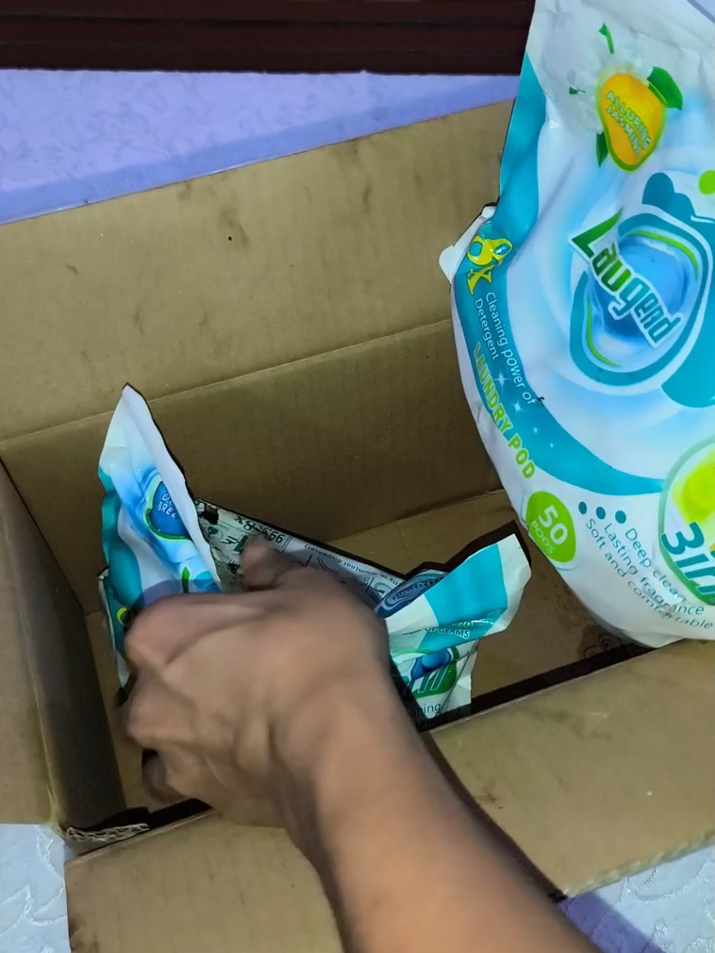 Pernah hitung ga sih pengeluaran detergen pewangi dan pelembut kalau ada yang lebih hemat ngapain boros #laundrypods #laugendlaundrypod #laugend3in1laundrypod #laugend 