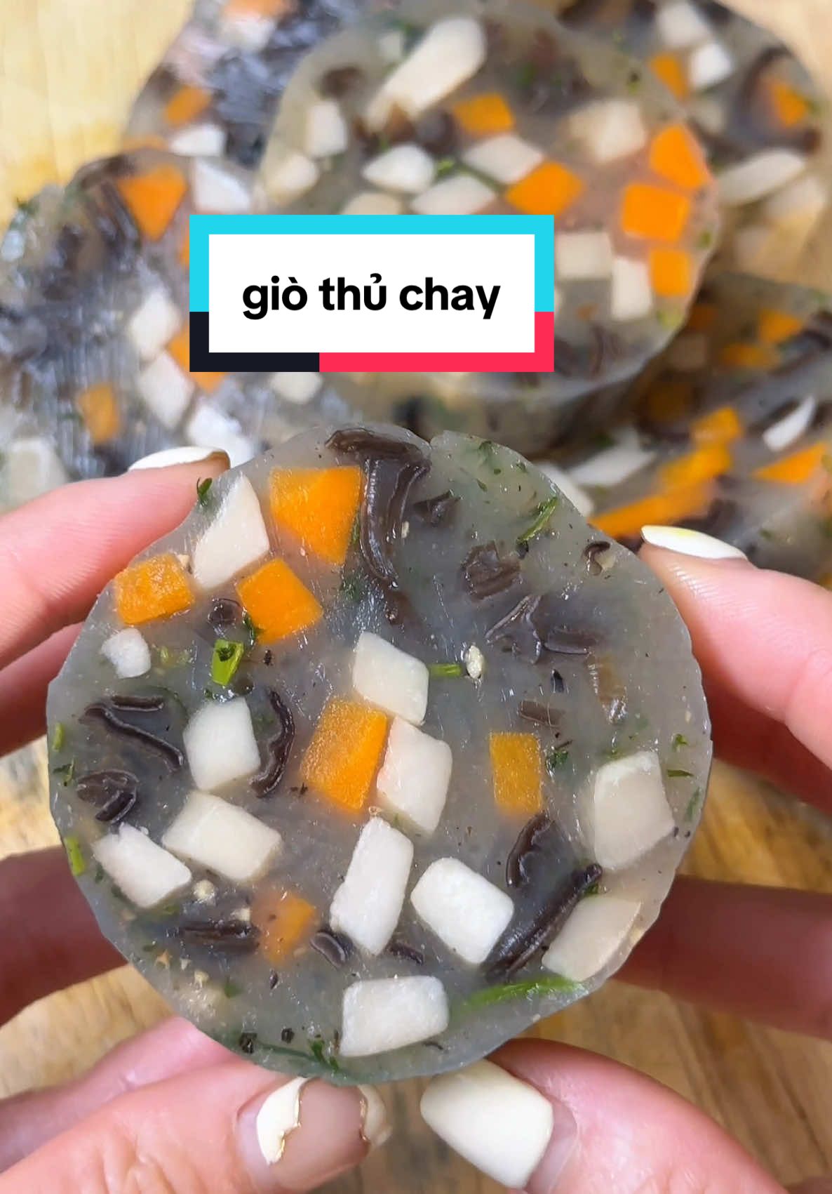 Giò thủ chay ăn vặt ăn chơi hay ăn cơm ăn bún nước tương đều rất ngon ạ #duyenoioi #food #ancungtiktok #reviewfood #anchay #giothuchay 