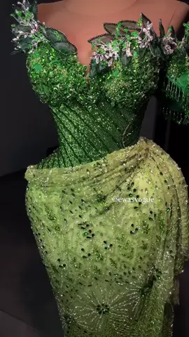 HEAVEN BREATHE ON THIS!!! FULLY HANDBEADED!!! IT WASN'T MADE TO BLEND IN!! #traditionalweddingdress #beadingtutorial #beadeddress #yorubaweddings #newyorkweddings #newjerseyweddings #ewasvoguebride #igboweddings #prom2025 #nigeriapromdesigners #beading #beadingtutorials #ewasvoguewoman #amvca2025 #asoebistyles #bellanaijaweddings #yorubaweddings #nigerianweddings #winetraditionaldress #chividomiami2025 #chividomiami25 #t0nit0ne 