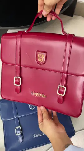 ✨💖💫🤩Attention, Harry Potter fans! Are you still worried about not finding a bag that shows your love for magic? This Harry Potter - themed bag is your exclusive magical carry - all! Carrying it on campus, you'll instantly become the focus among your classmates. When visiting a comic - con on weekends, it can perfectly blend you into the magical atmosphere. It has a large capacity and is full of magical elements in every detail. Don't you want to own it? Send it as a unique gift to your friends and treat yourself to magical companionship. Stock is limited. Rush to place your order!✨💖💫🤩 #HarryPotter #bag #gift #cute #surprise 