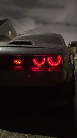 Red Eyes Dodge Challenger #redlight #dodge #dodgechallenger #redeyes #hellcat 