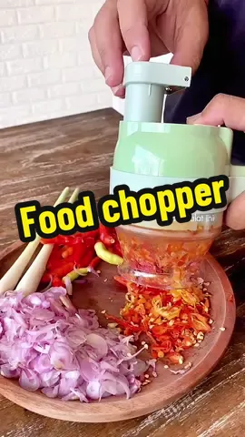 biar gak nangis lagi pake ini ajah. Food Food choppernya multifungsi lagi, suka banget 1.123 deh aku #foodchopper #foodchopper4in1 #pemotongbawang #foodchoppermini4in1