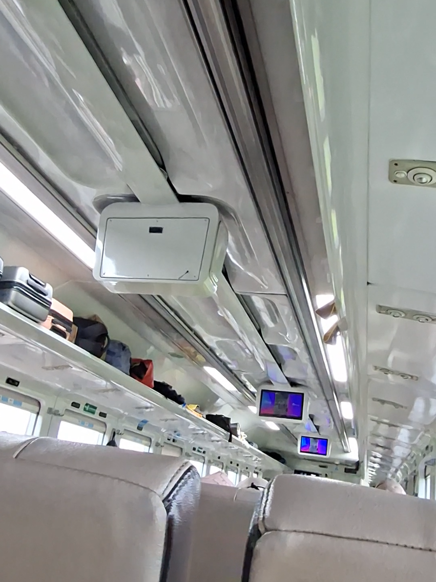 #fypシ゚ #lagujawa #keretaapiindonesia #foryoupage❤️❤️ #berandatiktok 