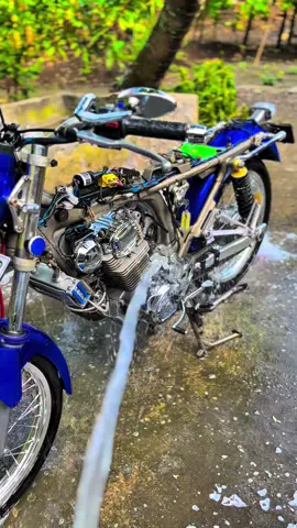 Kecek banyu sik😁#cb125se #cb #icikiwirgank #cbindonesia #lewatberanda #xbcayz #herexhits #juwangi24jam #cbnyeni #cbnyenimaseeee 