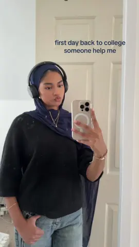 always gna be an outfit repeater 😛😙😙#foryou #yr13 #college #ootdfashion #hijabi 