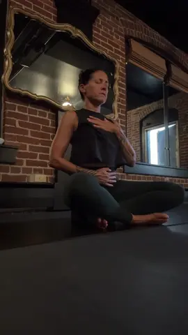 Move Your Body ✌🏼 #fyp #yoga #pilates 