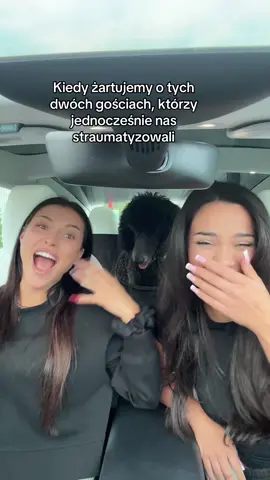 Kazik z tyłu myśli co za głupie baby xd