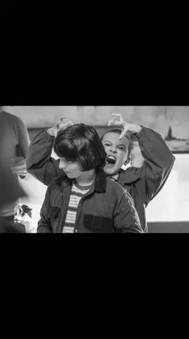 متى يعـود وترجع الابتسامه؟ #strangerthings #fyp #viralvideo #fypage #Foyou 