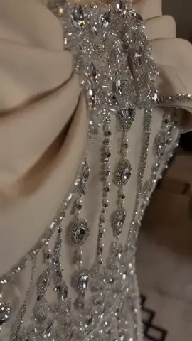 ننفذ التصاميم بكل حب🥰  We sew with love 😍 #تصميم #الرياض #السعودية #خياطة #فساتين #فساتين_زفاف #فساتين أفراح