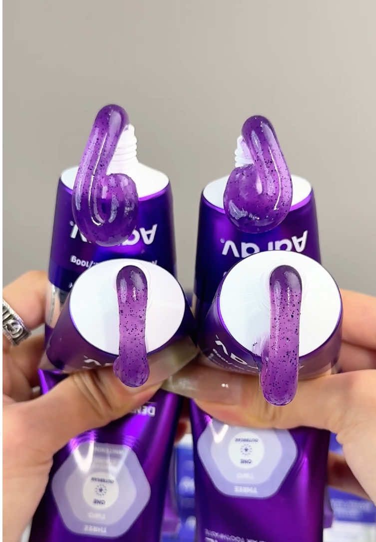 Coffee teeth, cigarette stains, bad breath-one step in place, Spend a share of money to solve three problems at the same time #whitening #teeth #toothpaste  #yellowteeth