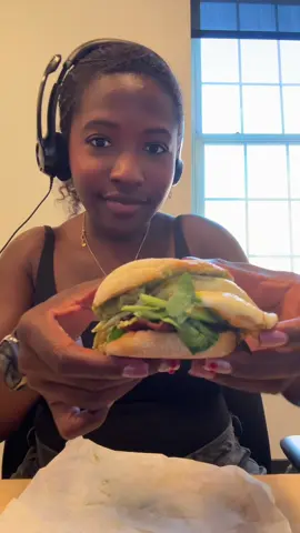Silent muckbang of my breakfast sandwich at my desk #muckbangeating #muckbang #breakfasttime #asmr 