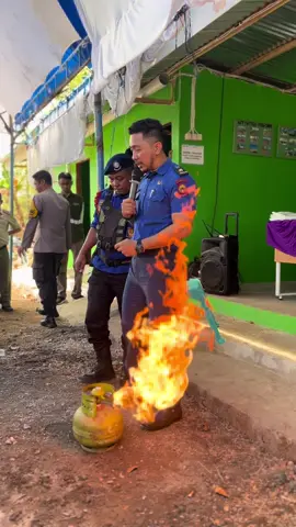 PENYULUHAN KEPADA WARGA TERKAIT MITIGASI ATAU PENCEGAHAN DAN PENANGANAN KEBAKARAN SKALA RUMAH TANGGA DI DUSUN KAWAKA,DESA PUNAGAYYA,KEC. BANGKALA, KAB. JENEPONTO. #kepaladesajeneponto #desajeneponto #pltupunagayajeneponto #plnpunagaya #damkarindonesia 