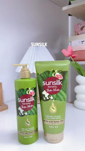 Bầu bí sợ nhất là tóc rụng chài ơi. Giờ mọc hơi lổm chổm nhưng mà còn hợ bị hói 😕 #daugoi #daugoithiennhien #daugoisunsilk #rungtoc 