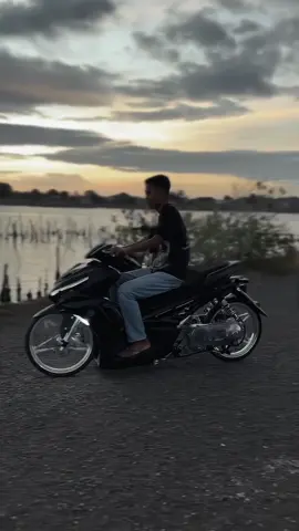 when ya bintang laut.. #aeroxstyle  #aerox155  #aeroxabs  #aeroxring17  #foryoupage  #fyp 