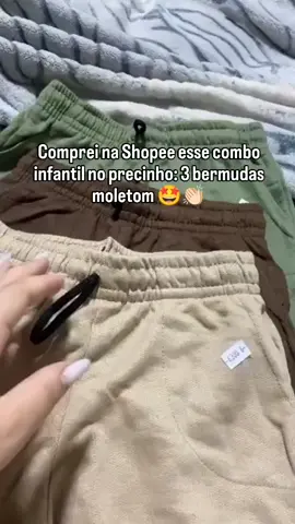 Conforto e qualidade para o dia a dia dos pequenos! O Kit com 3 bermudas infantis de moletom conta com bolso e cordão de ajuste, garantindo praticidade, liberdade de movimentos e muito estilo para meninos. 👉 Garanta já e vista seu filho com conforto e economia! #ModaInfantil #BermudaMenino #LookInfantil #MamãeEBebê #RoupasInfantis