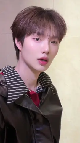 Dirty Work Mode Activated - Rose Drip 260💋💥 #ลิปไวนิลมิลค์ที #ลิปชานม #ลิปหนิงหนิง #VinylBOBABoost #MaybellineThailand 