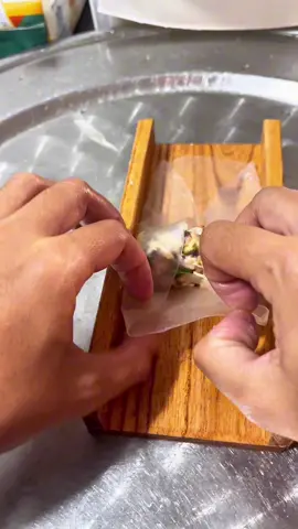 Khuôn gói nem giúp 1000 cái như 1 nha các bà nội trợ, gói lại nhanh nữa #khuongoinem #taphoamero #cachgoinemran 