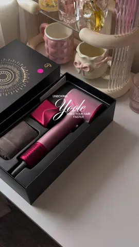 dries your hair in 1 minute! this is the yoole upgraded hair dryer 💨💕 the perfect christmas gift! 🥹💫 #hairdryer #dryer #hairblower #blower #fyp 