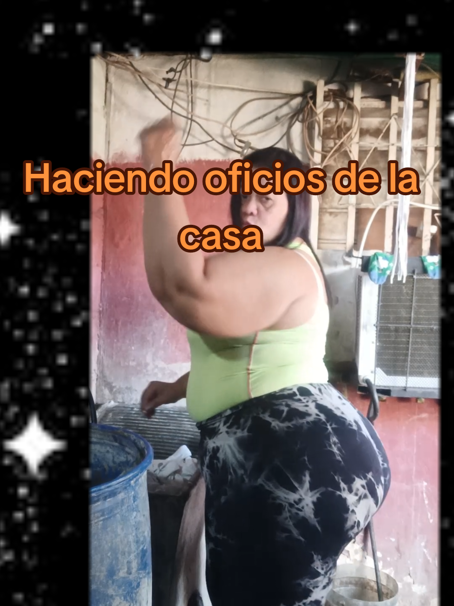 #paratiiiiiiiiiiiiiiiiiiiiiiiiiiiiiii #bailandoentiktok #tiktokviral  Haciendo oficios del hogar 