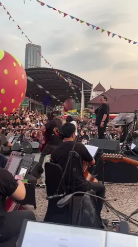 Pas os stage bersama Erwin Gutawa Rockestra #pestapora #pestapora2025 #erwingutawa #barasuara #terbuangdalamwaktu 