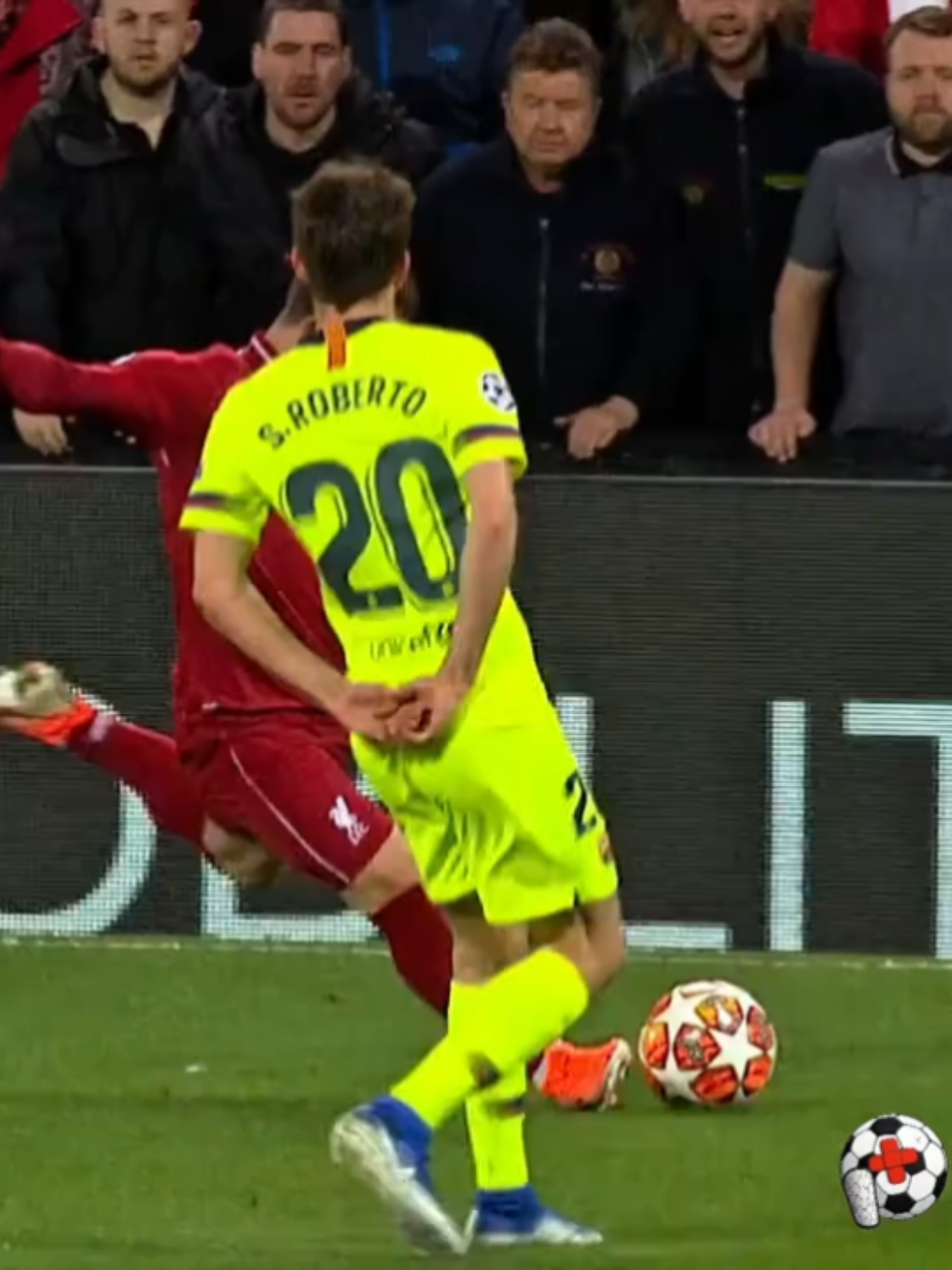 💥 Unstoppable Header Goal! ⚽ 🇬🇧 A powerful header shakes the net! 😱⚽   Perfect timing, unstoppable force, and a goal to remember! 🔥   Is this one of the best headers you’ve ever seen? 🤔💥   🇪🇸 ¡Un cabezazo poderoso que sacude la red! 😱⚽   ¡Tiempo perfecto, fuerza imparable y un gol para recordar! 🔥   ¿Es este uno de los mejores goles de cabeza que has visto? 🤔💥   🇹🇷 Güçlü bir kafa vuruşu ağları sarsıyor! 😱⚽   Mükemmel zamanlama, durdurulamaz güç ve unutulmaz bir gol! 🔥   Bu, gördüğünüz en iyi kafa gollerinden biri mi? 🤔💥   📌 Copyright Notice: All content is made for entertainment & educational purposes under Fair Use.   For copyright issues, please contact: thefootballlclinic@gmail.com   #football #header #goal #Soccer #skills 