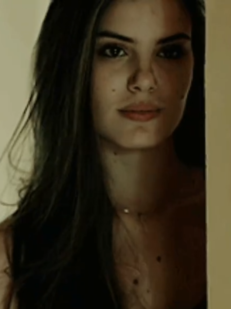 ela brilha ✨️  #camilaqueiroz #verdadessecretas #tumblraesthetic #angel #edits 