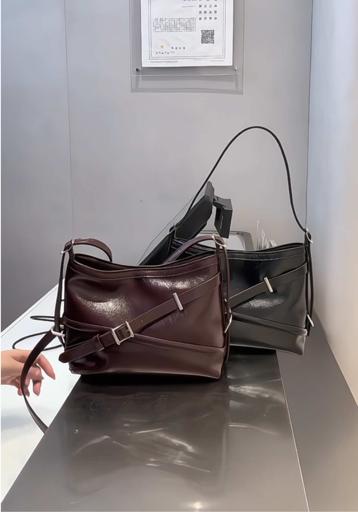 Unbox New Bag CNK - Vừa lên kệ New luôn ạ 🍒 #charlesandkeith #khanhlinhcnk #khanhlinhcnkordersing #ordersing #khanhlinhcnkordersingauth 
