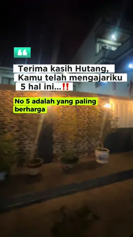 Terima kasih, hutang… kamu telah mengajariku 5 hal berharga yang tak pernah aku dapatkan di bangku sekolah. Awalnya, aku nggak pernah berpikir hidupku akan sejauh ini. Hanya ingin membantu teman yang katanya butuh uang cepat untuk keluarganya yang sakit. Aku percaya dan meminjamkan uang itu. Tapi ternyata, teman itu hilang. Uangnya nggak kembali, dan aku terjebak dalam utang yang terus bertambah. Hidupku berubah. Bukan lagi soal keinginan, tapi tentang bagaimana bertahan. Tapi hari ini, aku ingin bilang: Terima kasih, hutang. Karena kamu, aku belajar banyak hal: 🌿 1. Mengenali siapa teman sejati dan siapa yang hanya datang saat butuh. Aku jadi tahu siapa yang benar-benar peduli dan siapa yang hanya memanfaatkan keadaan. 🌿 2. Belajar hidup minimalis dan menemukan kebahagiaan dalam hal-hal sederhana. Dulu aku pikir kebahagiaan itu datang dari belanja. Sekarang, tidur nyenyak dan kedamaian sudah cukup untukku. 🌿 3. Mengelola uang dengan lebih bijak. Sekarang aku lebih sadar sebelum mengeluarkan uang. Aku selalu tanya pada diri sendiri: ini kebutuhan atau hanya pelarian? 🌿 4. Memaafkan diri sendiri. Aku berhenti menyalahkan diriku. Aku peluk luka itu dan bilang: “Kamu tetap berharga.” 🌿 5. Menemukan kekuatan dalam diriku yang tak terduga. Di saat semuanya terasa pergi, hutang masih ada, tapi justru dari situ aku bangkit. Aku sadar, kalau aku bisa melewati ini, aku bisa melewati apa pun. Dan mungkin kamu juga sedang berada di titik itu. Aku nggak tahu seberapa berat yang kamu rasakan, tapi aku percaya kamu bisa melaluinya. Pelan-pelan, satu langkah, satu napas. klik link di bio untuk mulai perjalanan ini dan mulai nyicil bahagia. Follow dulu ya supaya DM-ku bisa masuk! 💕 #kontenkreatorpemula #produkdigital #belajarngonten #tambahpenghasilan #kerjacerdas  