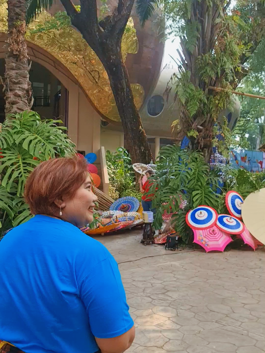 Festival Payung Indonesia 2025 di Taman Balekambang Solo. September Ceria seperti lagunya Vina Panduwinata yang akan  konser di Balai Sarbini Jakarta tanggal 12 September nanti #ukkecrochet #septemberceria  #solo #festivalpayungindonesia #vinapanduwinata 