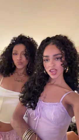 @kiara michelle a ver a la Reina @Kali Uchis 💐