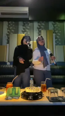 Biduanku😆  @Anjarpspt #bahteracinta #karaoke 