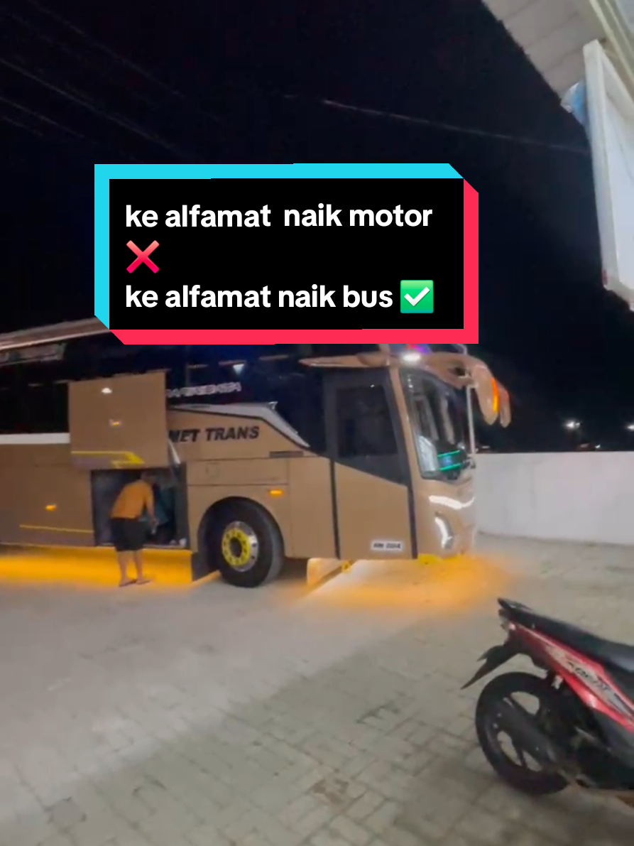 ngebak  i parikiran 😅  #videobus #harmettrans #fypppppppppppppp #alfamart #xybca 