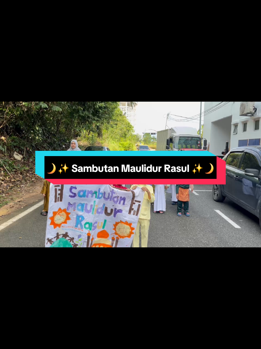 🌙✨ Sambutan Maulidur Rasul ✨🌙 Alhamdulillah, KeedsFlix Preschool Temerloh telah mengadakan sambutan Maulidur Rasul penuh bermakna bersama anak-anak kecil yang comel dan ceria. 🌸 📖 Aktiviti yang dijalankan bukan sahaja memberi pendedahan awal tentang kisah junjungan besar Nabi Muhammad SAW, malah menggalakkan anak-anak menanam nilai kasih sayang, hormat, dan akhlak mulia sejak kecil. 💕 Semoga anak-anak KeedsFlix terus membesar dengan penuh keberkatan dan mencontohi akhlak Rasulullah SAW. 🌹 🌈 Pendaftaran Intake 2026 kini dibuka! 👉 Jom sertai KeedsFlix Preschool Temerloh dan rasai pengalaman pembelajaran awal yang menyeronokkan serta penuh nilai murni
