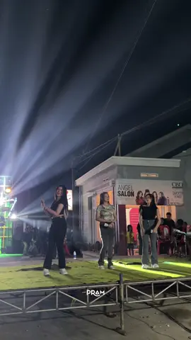 Day 1 dadi dancer 🤣 @Ayu Aprilia @Bungaemons @akuupiaaa 