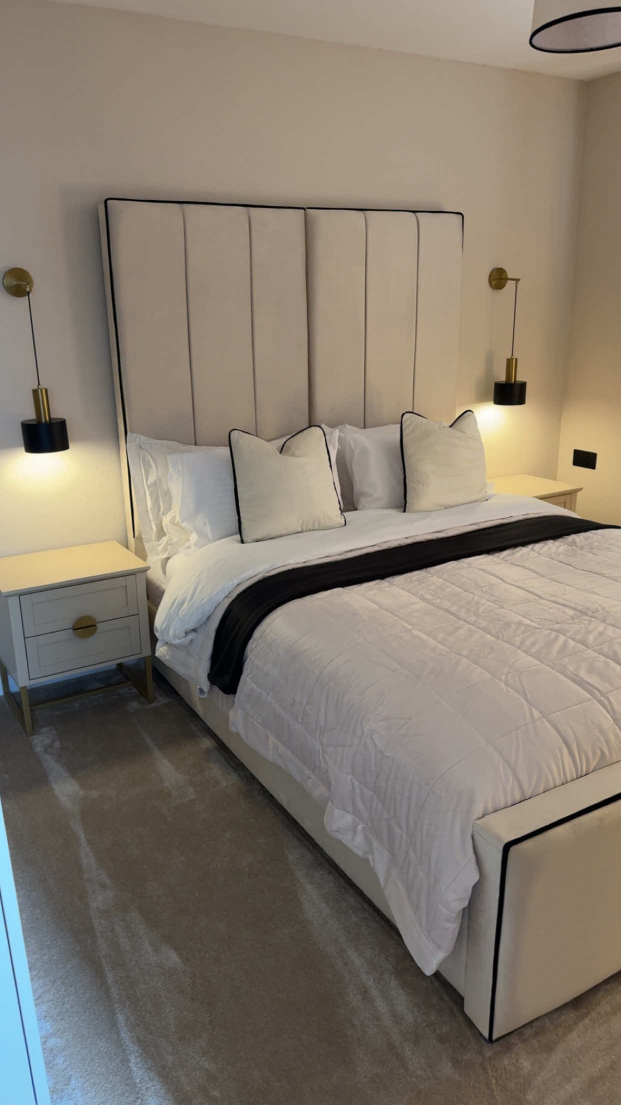 I am in LOVE ☺️🤍  #bedroommakeover #cosyvibes #bedroomdesign #ikeapaxwardrobe #fyp 