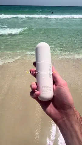 Using the Rhode Glazing Mist while on the beautiful Florida Beach 🥹🙌✨ @rhode skin @Hailey Bieber #rhode #rhodeskin #sephora 