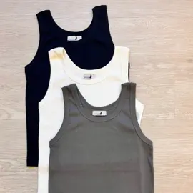 Dê uma olhada em Kit 3 Regatas Femininas Blogueirinha Lisa Malha Algodão Ribana Cores Sortidas(Entrega Imediata). por R$59,90. Compre na Shopee agora! https://s.shopee.com.br/1BCiaUevOq 