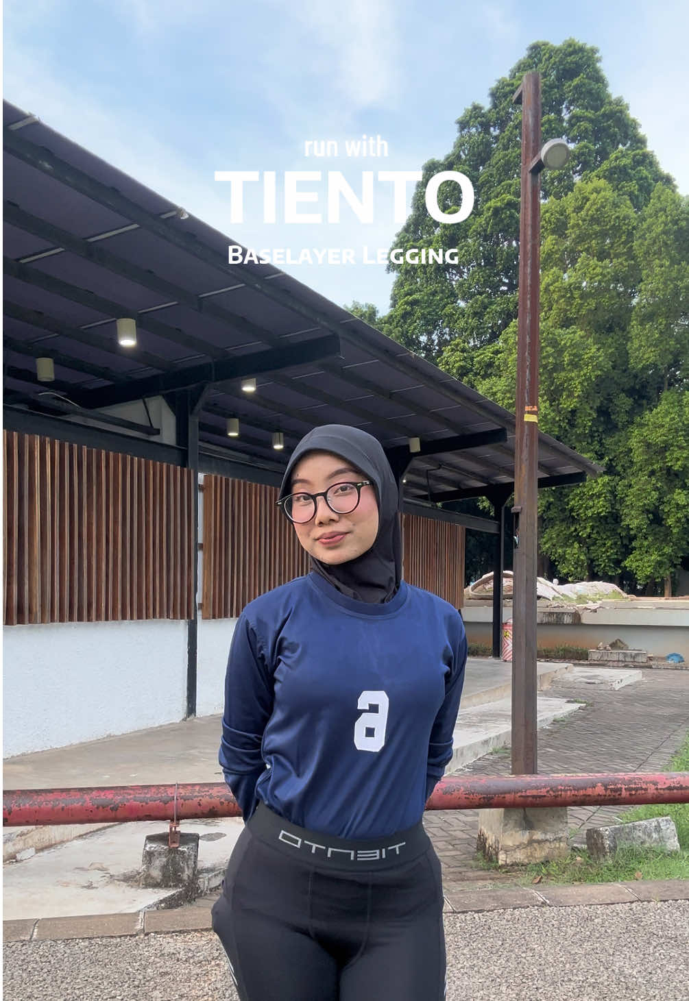 Legging styled by @Tientoindonesia, perfect fit for running and comfy! 🏃‍♀️ #tiento #tientolegging #runningpants #leggingolahraga #runningoutfit 