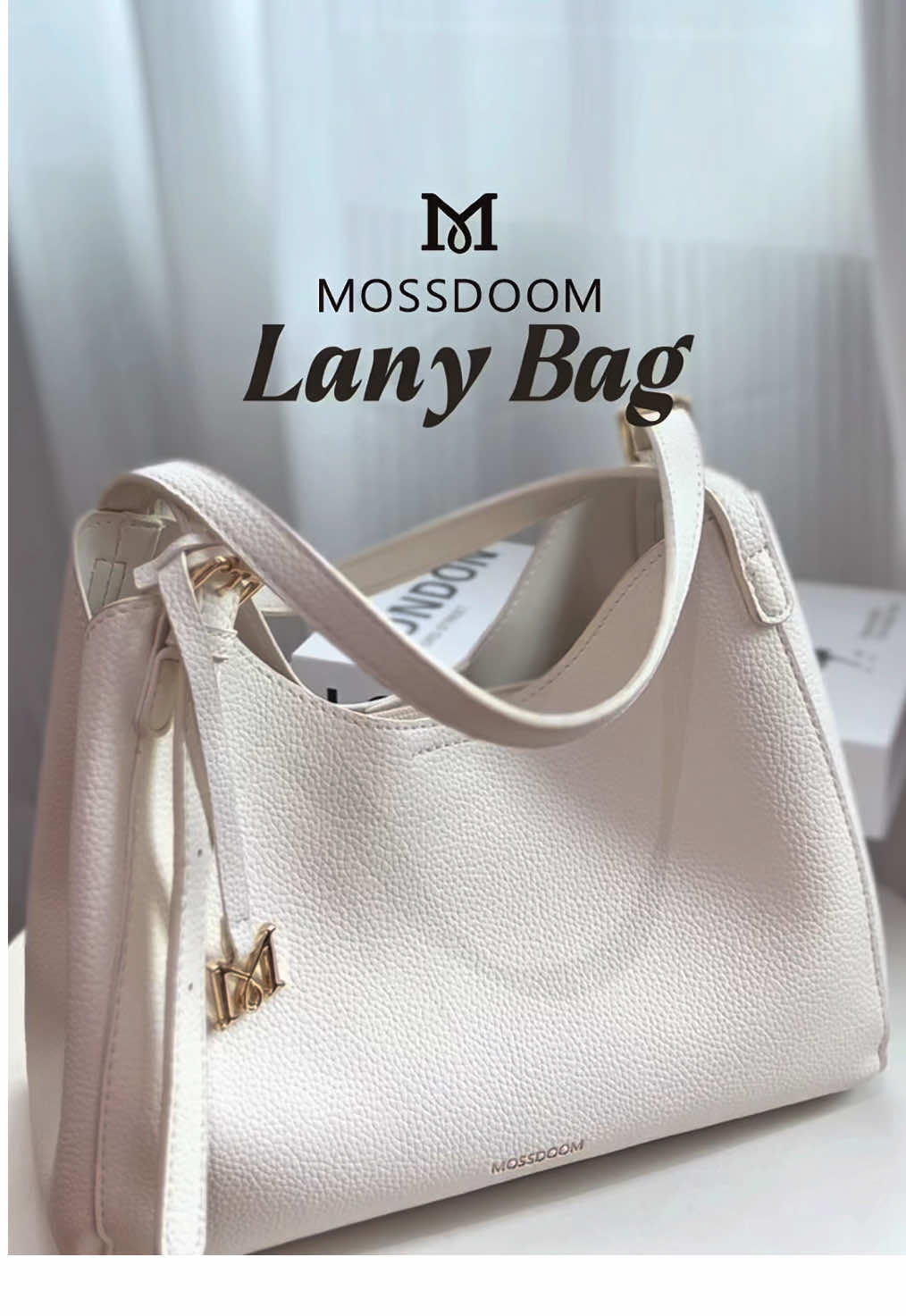 Clean lines, timeless style 🤍 Meet the Lany Bag in white — your go-to for everyday elegance. #MossdoomIndonesia #TimelessElegance #PromoGuncang99 #WIBGajian #GAJIHIRING 