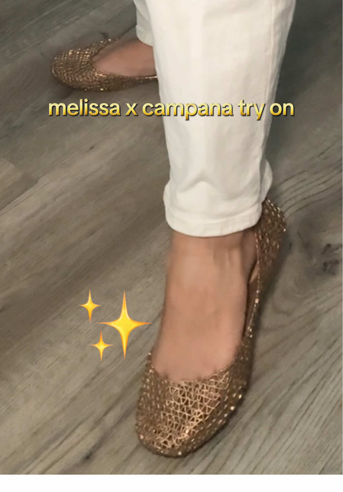 feeling unhinged bc i love these shoes!! wore them last night and they were so comfortable! they will be linked !!! They come in 3 other colors as well 😘 #melissaambassador @Melissa Official  