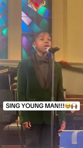 SING YOUNG MAN!!!🥹🙌🏾 #churchy #blackchurch #gospel #mustsee #fyp 
