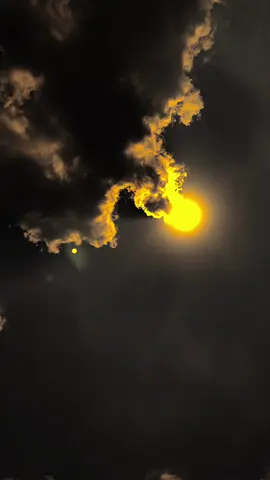 لا يوجد مكان لي للشكوى، إلا أنت يا رب. “Tidak ada lagi tempatku mengadu, selain kepadamu ya-rabb.” #fyp #arabicsong #langitaesthetic #fypage #lewatberanda 