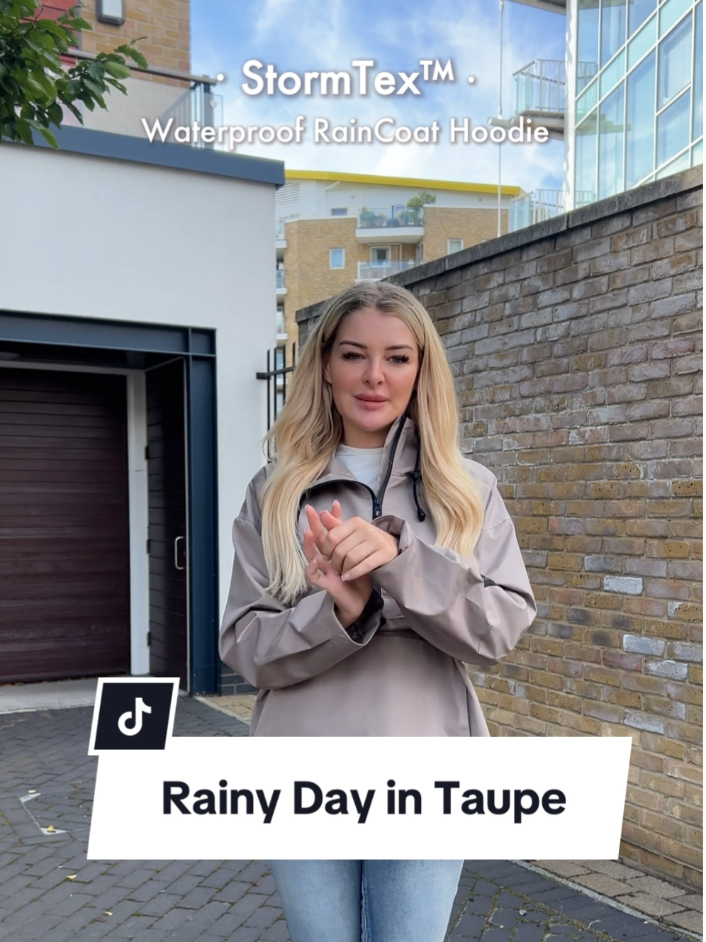 Fits in your bag, ready for rain 🎒✨ #puffit #raincoat #waterproof #TikTokFashion #tiktokmademebuyit #flashsale #FallFreshness