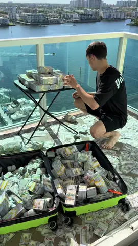 Nice sunny day 😎💸 #money #Lifestyle #motivation #millionairemindset #success     