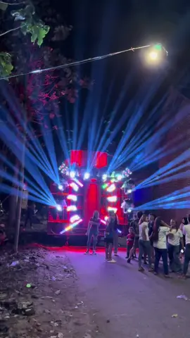 jordan feat Silent Gank @*JAYABRATA* @JORDAN MUSIC NGANJUK @JORDAN Lighting @mas jo jordan crew @bibit_sri_wahyuni @nggenyodemll @Dio Capucino @Mentok Pete @pilox ae @ge8_Michat #jordanaudio #jordanaudionganjuk #karnavalsoundsystem #soundkarnaval #karnavalkediri2025 #karnavalsekoto #jordanlighting #jordankarnaval #karnavallighting #soundkarnavaljatim 