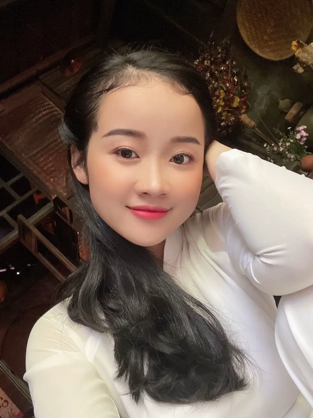 Chúng ta đến với cuộc sống này với một hành trình dài để đi tìm bản thân mình là ai và hạnh phúc theo cách nào. Bạn tìm thấy hạnh phúc rồi thì cũng chưa chắc đó sẽ là hạnh phúc mãi mãi của bạn, bạn tìm ra được bạn rồi thì cũng không chắc ngày mai bạn có thể tiếp tục con người ấy. Chỉ có đi đến cuối đời chúng ta mới có thể kết luận được tất cả về cuộc đời của mình. Ăm thầm tận hưởng hạnh phúc của mình và tiếp tục hành trình của bản thân.