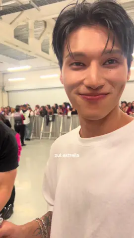 Su carita toda preciosa cuando sonríe 😍 #inyourfantasytour #ateez #mexico🇲🇽 #atiny #wooyoung 