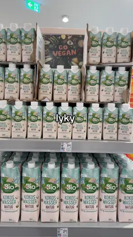 Iykyk Kokoswasser 🥥🌴 #kokoswasser #kalium #snached #wassereinlagerungen 