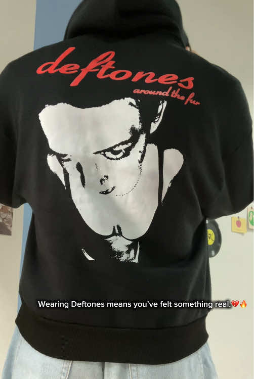 This is for the sleepless nights with Saturday Night Wrist #deftonesshirt #deftonesfan #whitepony #rockband #deftones 